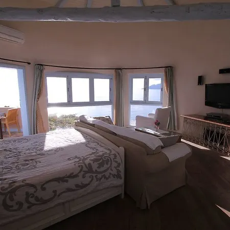 Beyaz Yunus - Adult Only מלון 3*