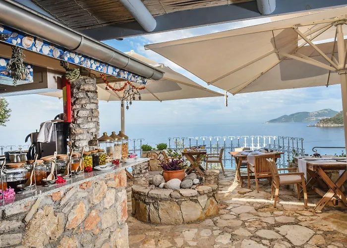 Beyaz Yunus - Adult Only Hotell