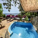 Beyaz Yunus - Adult Only Oludeniz