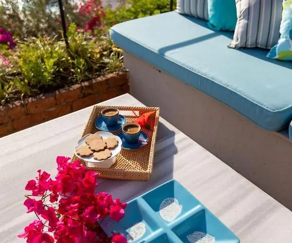 Beyaz Yunus - Adult Only