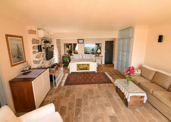 Beyaz Yunus - Adult Only Otel