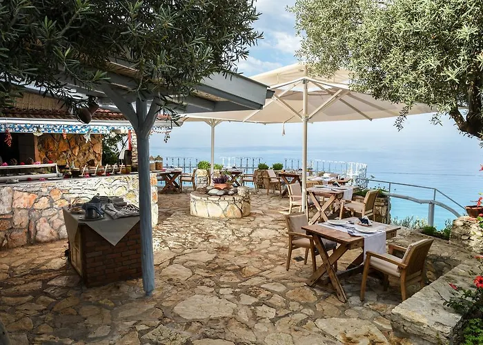 Beyaz Yunus - Adult Only Oludeniz