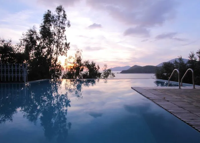 Beyaz Yunus - Adult Only Hotel