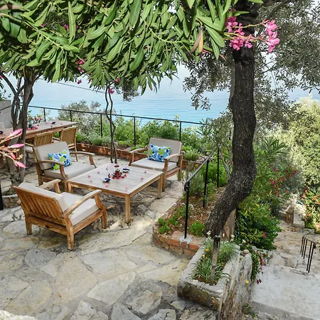 Beyaz Yunus - Adult Only オルデニズ